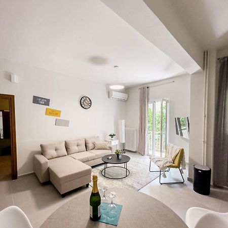 Metro Chic Haven: Modernized Urban Studio Near The Tram Atenas Exterior foto